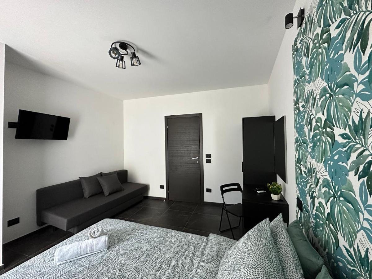 Olinad Rooms Кастелбуоно Екстериор снимка