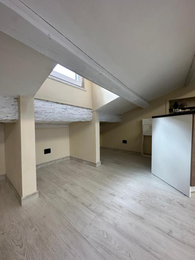 Olinad Rooms Кастелбуоно Екстериор снимка
