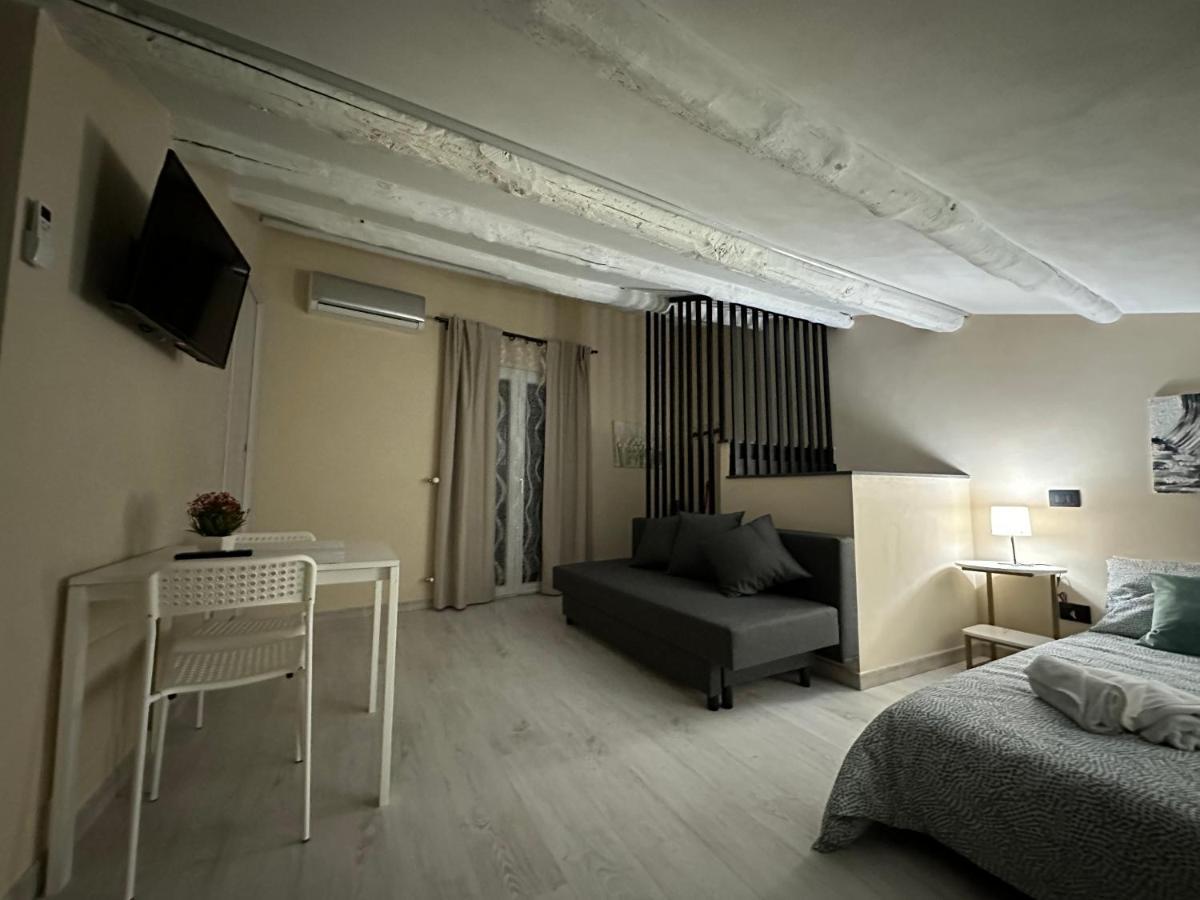 Olinad Rooms Кастелбуоно Екстериор снимка